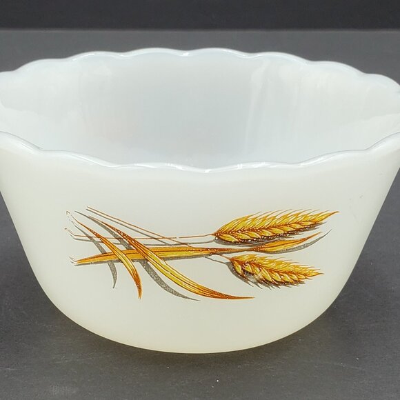 Anchor Hocking White custard Bowls with Gold Wheat Design - Picture 6 of 6
